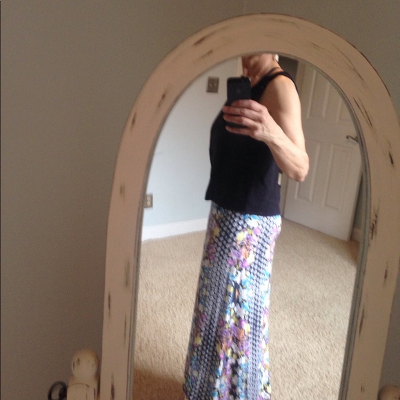 BOGO‼️Beautiful maxi skirt! - Picture 4 of 7
